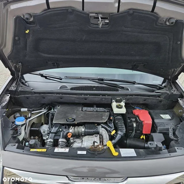 Peugeot Partner 1.6 BlueHDi Outdoor S&S - 19