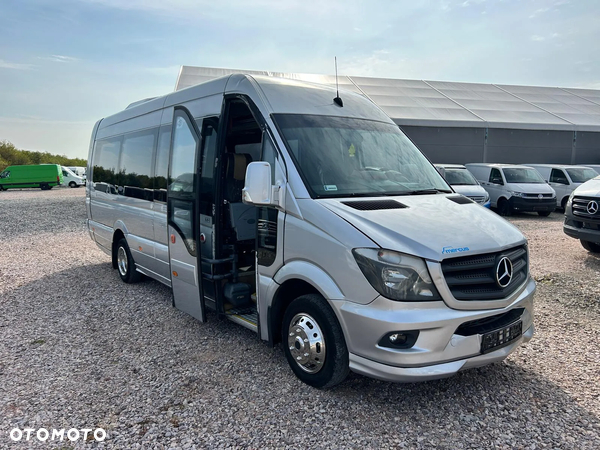 Mercedes-Benz Sprinter 519