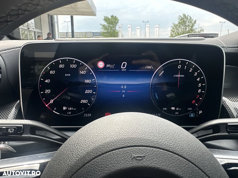 Mercedes-Benz GLC 300 e 4Matic 9G-TRONIC AMG Line Advanced - 12