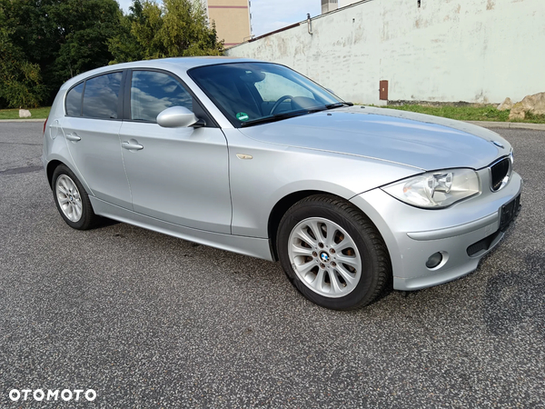 BMW Seria 1 120i