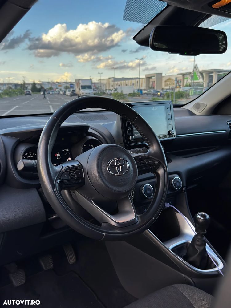 Toyota Yaris 1.5 MT Dynamic - 9