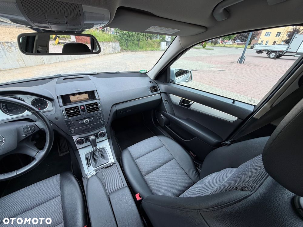 Mercedes-Benz Klasa C 180 Kompressor Automatik BlueEFFICIENCY Avantgarde - 17