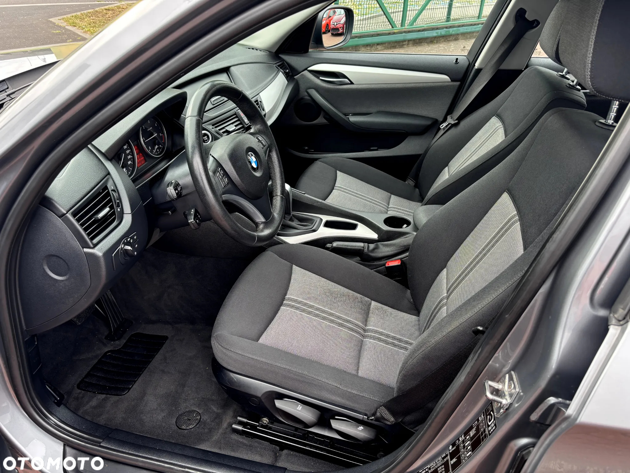 BMW X1 sDrive18d - 12
