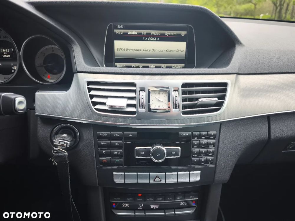 Mercedes-Benz Klasa E 250 BlueTEC 4Matic 7G-TRONIC Avantgarde - 9