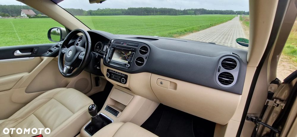 Volkswagen Tiguan 2.0 TDI DPF 4Motion BlueMotion Technology Exclusive - 26