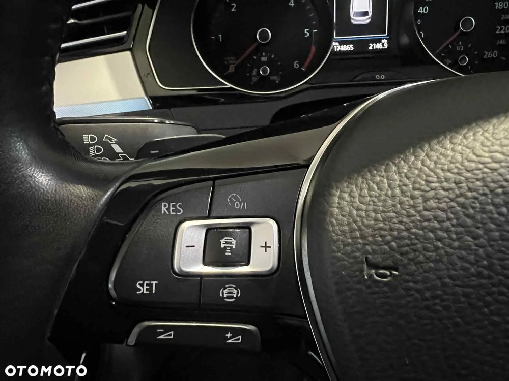 Volkswagen Passat 2.0 TDI BMT Comfortline DSG - 27