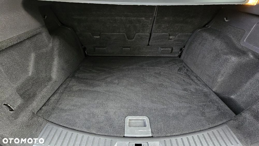 Ford Kuga 2.0 TDCi 4x4 Trend - 36