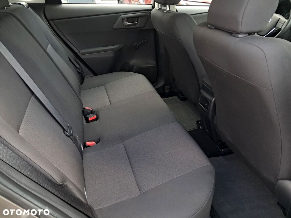 Toyota Auris - 11