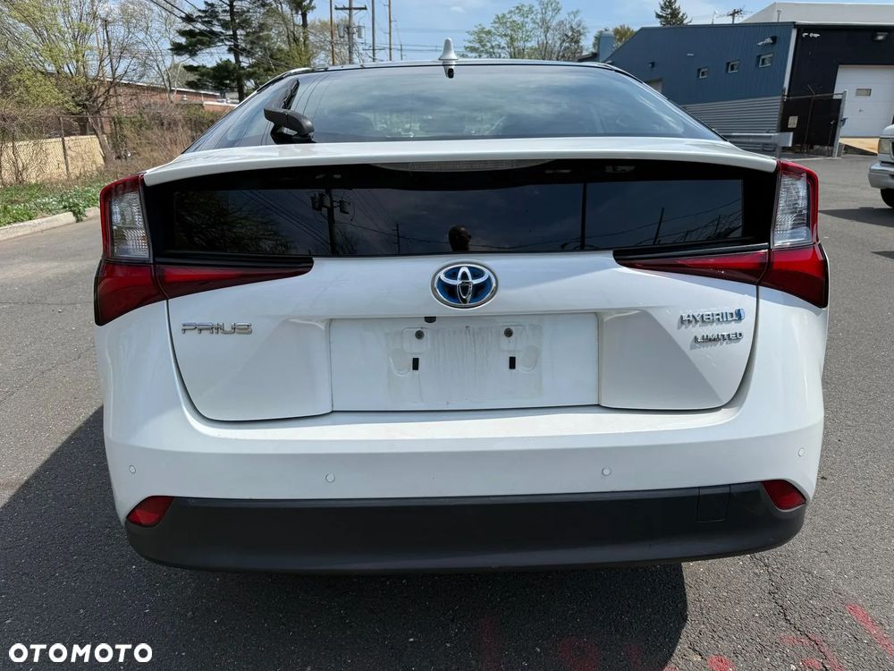 Toyota Prius 1.8 Hybrid Premium - 4