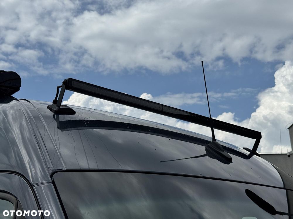 Mercedes-Benz Sprinter - 8
