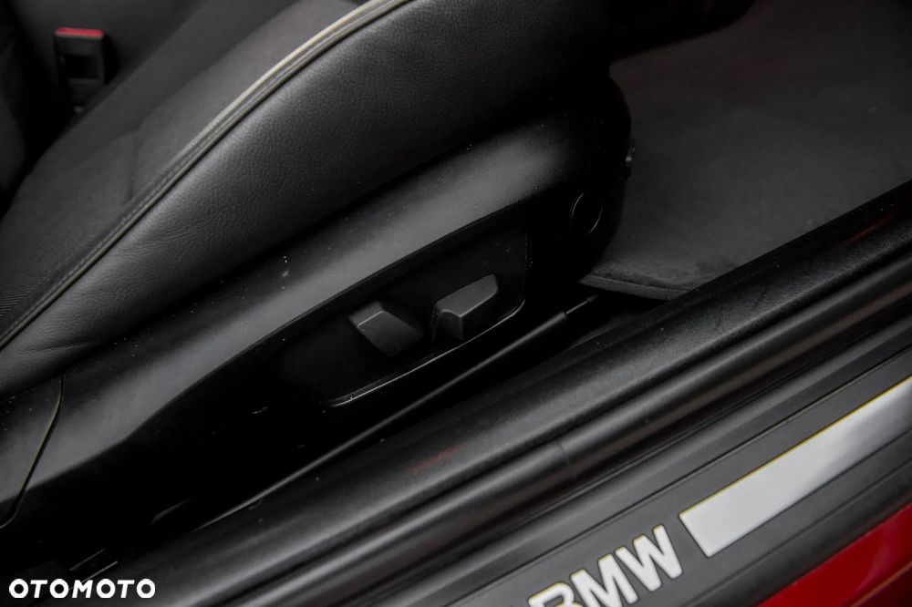 BMW Seria 3 335i xDrive Edition Exclusive - 21