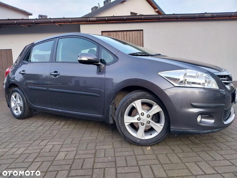 Toyota Auris 1.6 Executive - 31