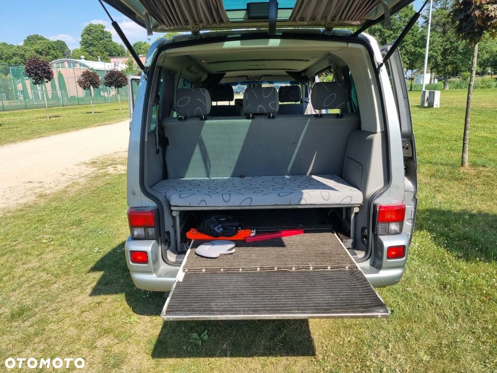 Volkswagen Multivan - 8