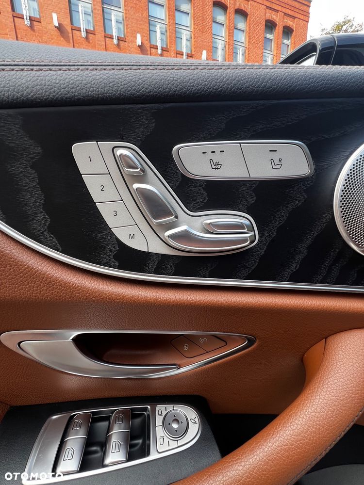 Mercedes-Benz Klasa E 300 9G-TRONIC - 21