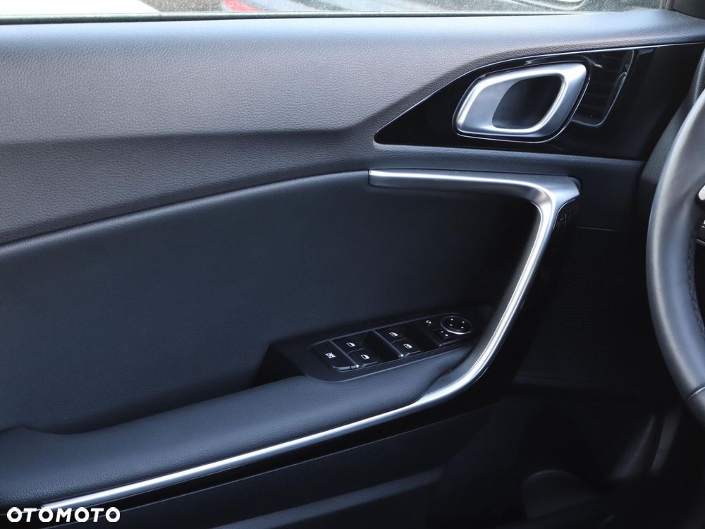 Kia Ceed - 18