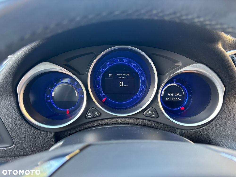 DS Automobiles DS 4 - 12