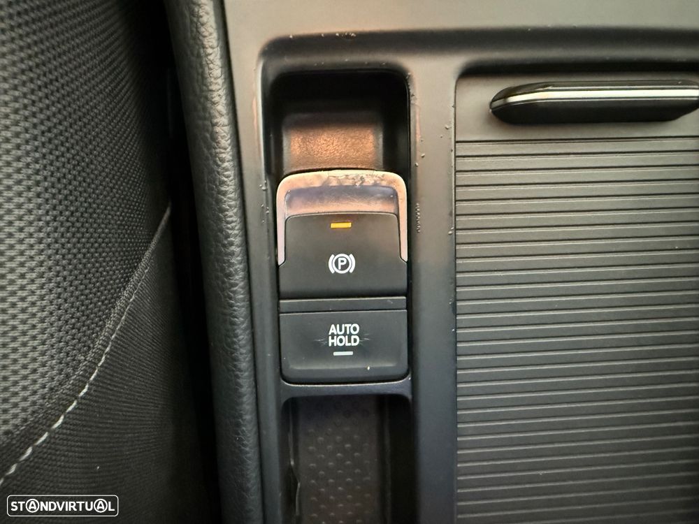 VW Golf 1.6 TDi BlueMotion Trendline - 15