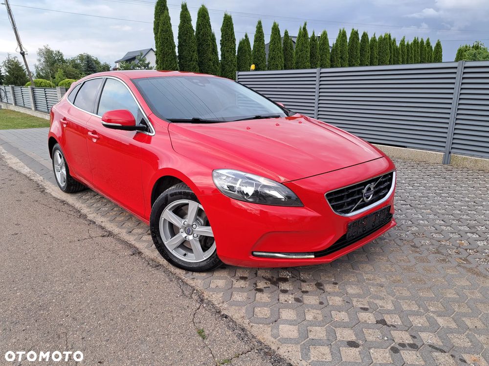 Volvo V40 D3 Momentum - 1