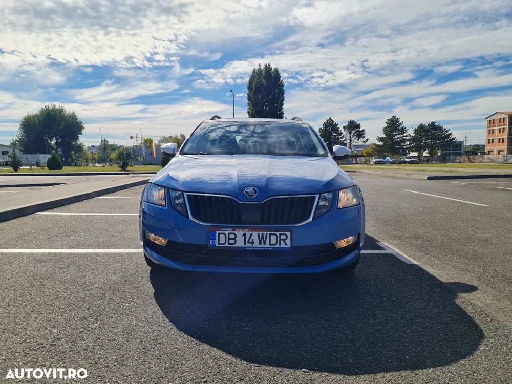 Skoda Octavia Combi Diesel 2.0 TDI Style - 1
