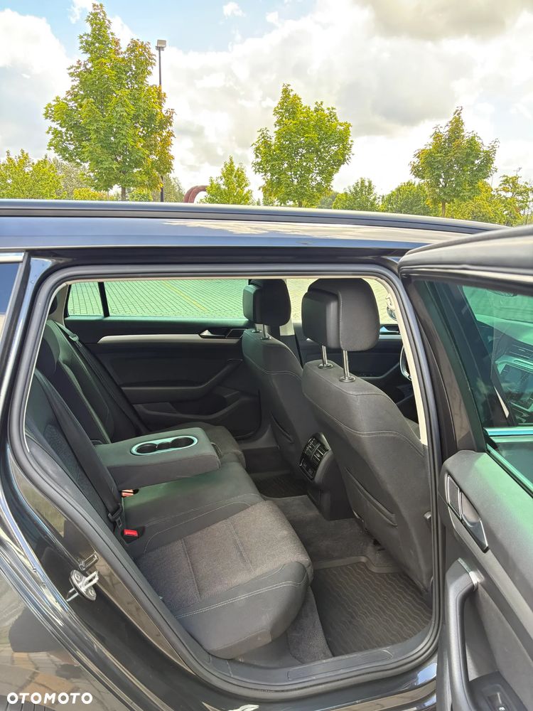 Volkswagen Passat 2.0 TDI BMT Comfortline - 21