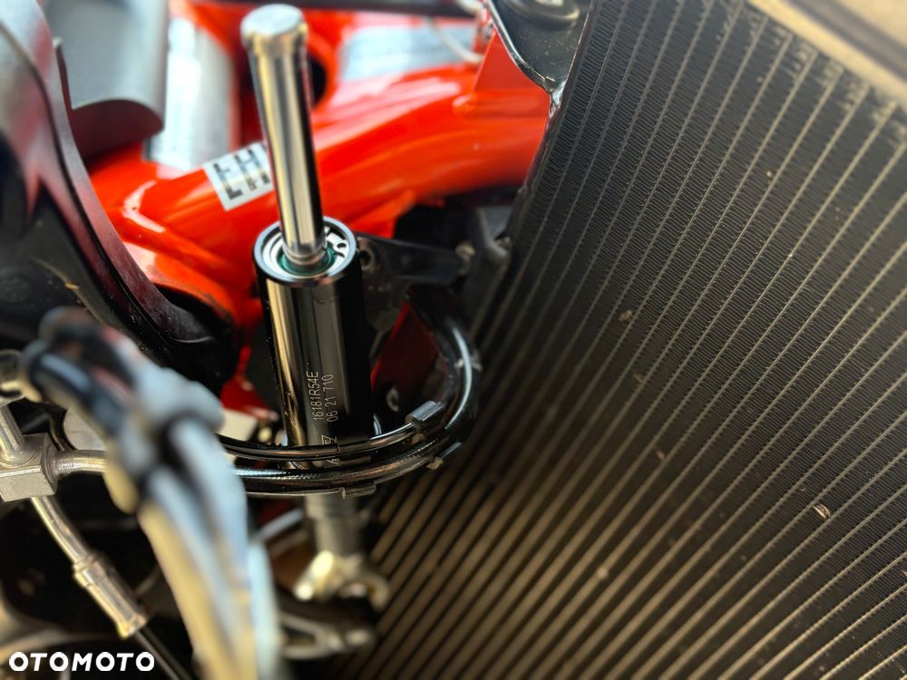 KTM DUKE 890 - 15