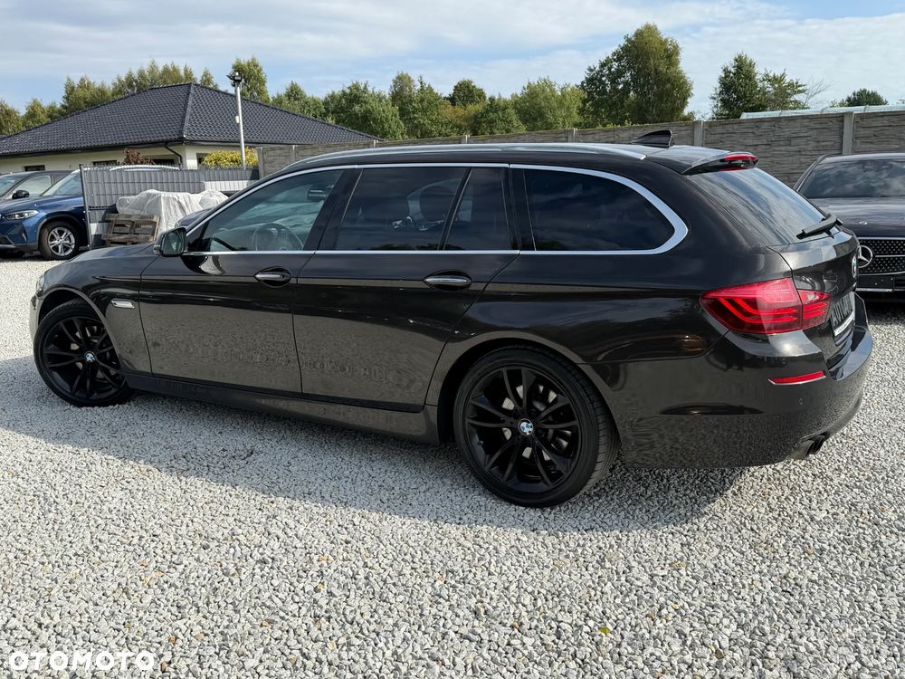 BMW Seria 5 520d xDrive - 10