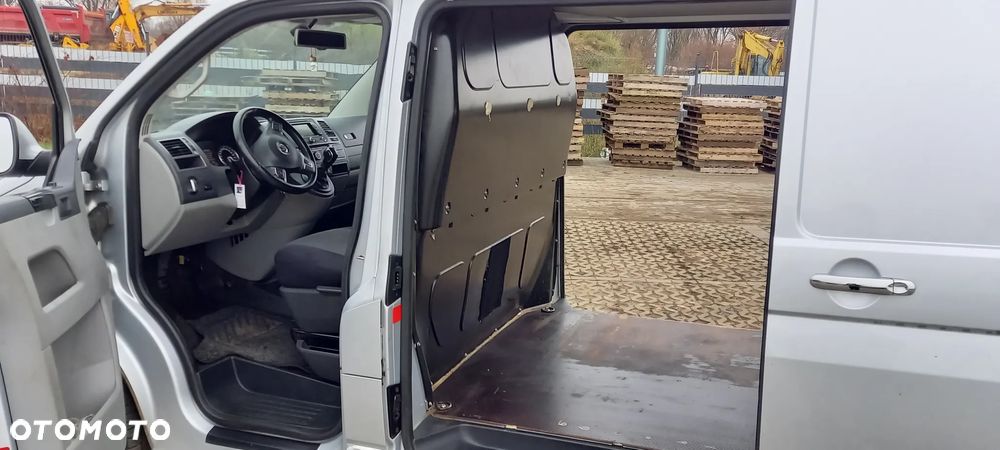 Volkswagen Transporter T5 - 14