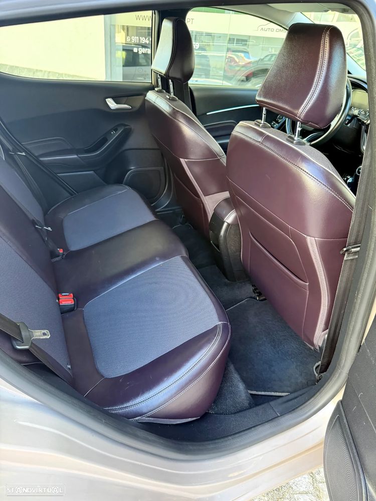 Ford Fiesta 1.0 EcoBoost S&S VIGNALE - 11