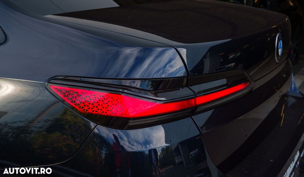 BMW Seria 7 740d xDrive MHEV - 5