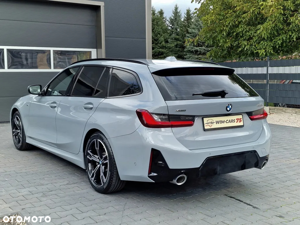 BMW Seria 3 330i xDrive M Sport - 16