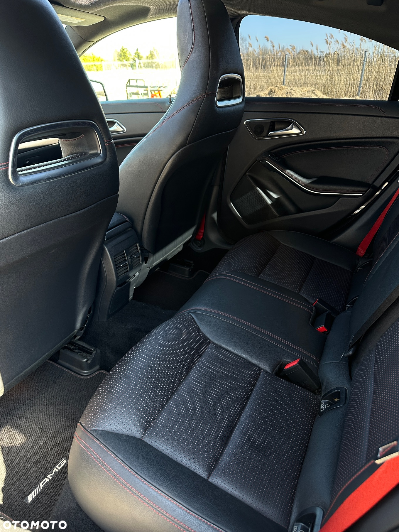Mercedes-Benz CLA 45 AMG 4-Matic - 13