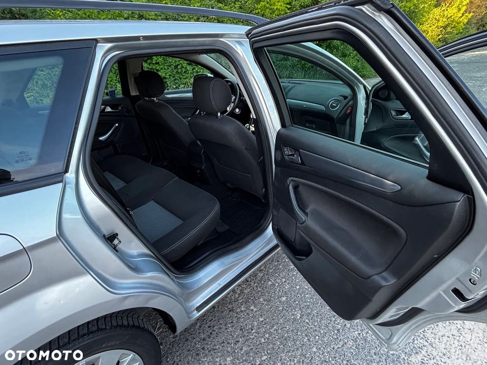 Ford Mondeo 1.8 TDCi Ambiente - 10