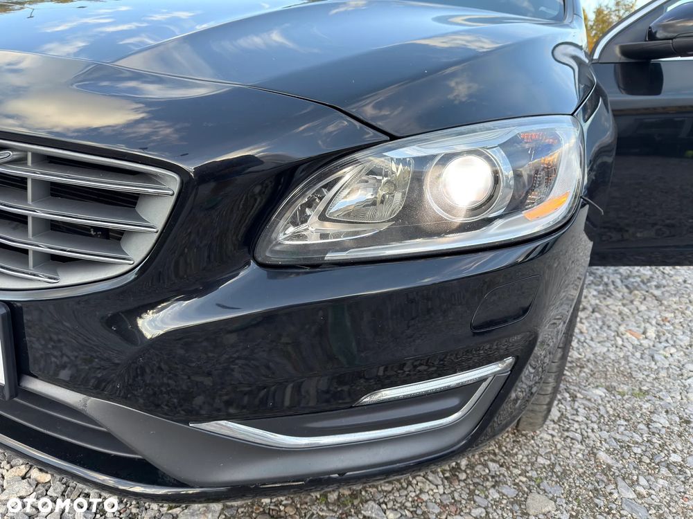 Volvo V60 D4 Momentum - 12