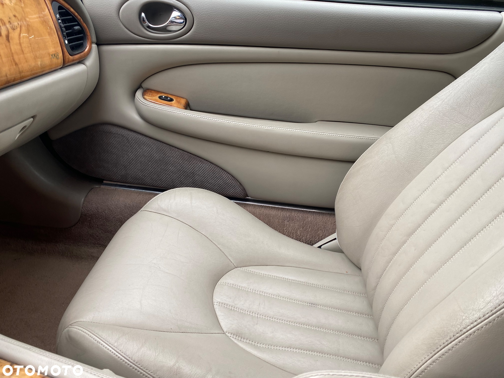 Jaguar XK8 4.2 - 23