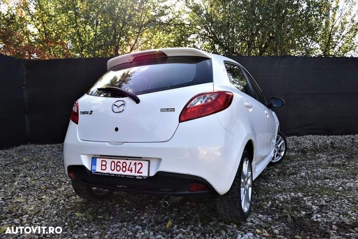 Mazda 2 1.5i GTA - 8