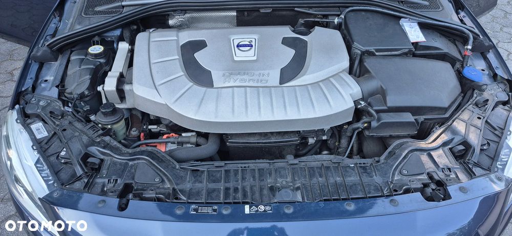 Volvo V60 D6 AWD Plug-in Hybrid Summum - 17