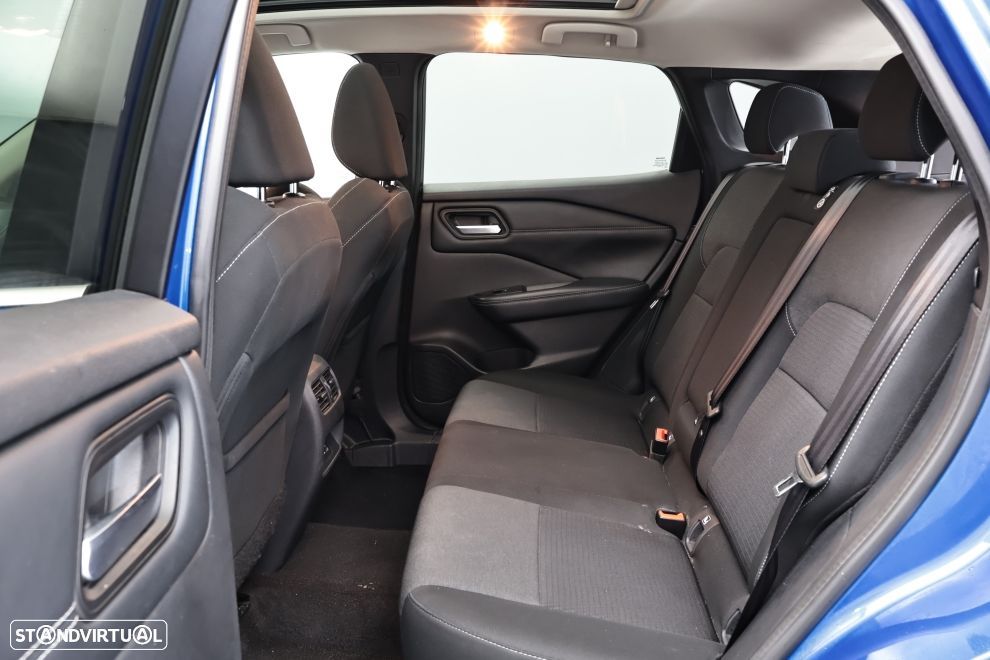 Nissan Qashqai 1.3 DIG-T N-Connecta Xtronic - 28