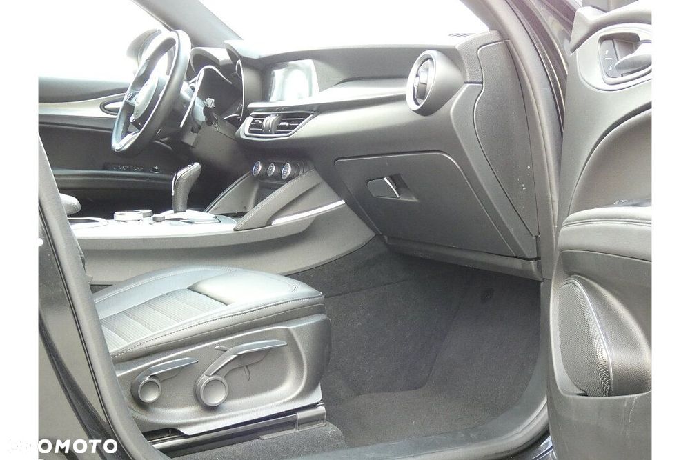 Alfa Romeo Stelvio 2.0 Turbo Sprint Q4 - 8
