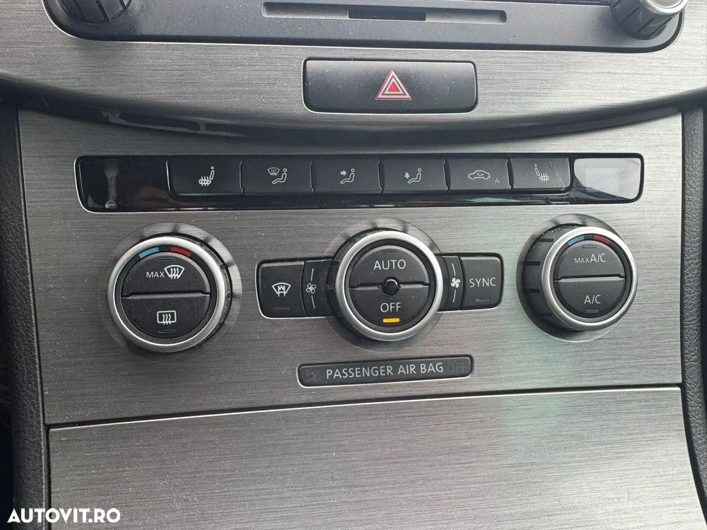 Volkswagen Passat Variant 2.0 TDI Blue TDI DSG Highline - 15