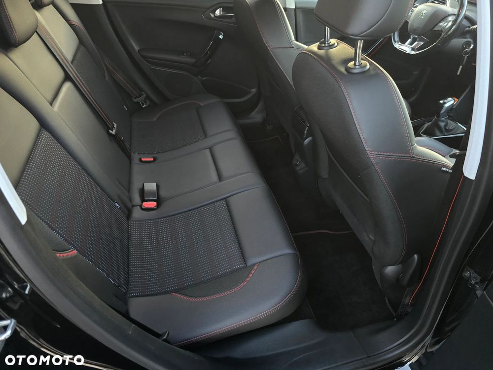 Peugeot 2008 PureTech 110 Stop&Start GT-Line Edition - 23