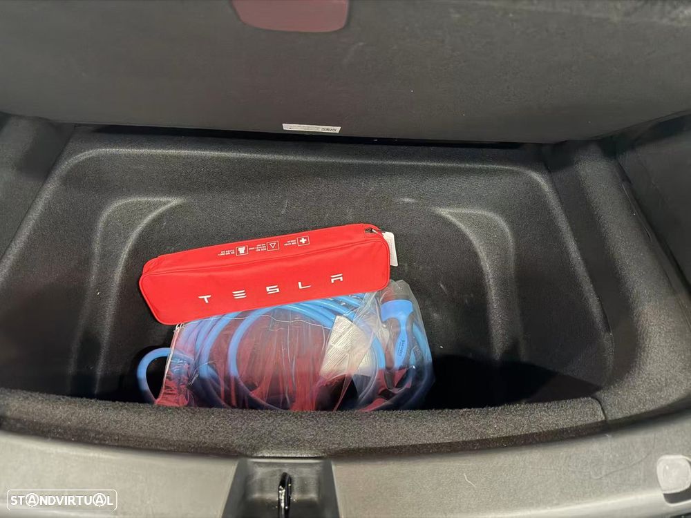 Tesla Model Y Long Range Tração Integral - 17