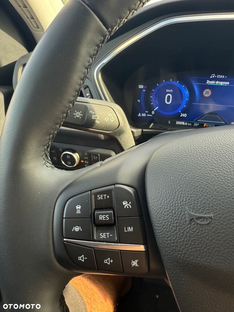 Ford Kuga 2.5P PHEV FWD Titanium X - 34