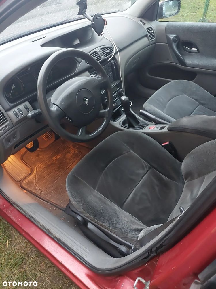 Renault Laguna 1.9 dTi - 3