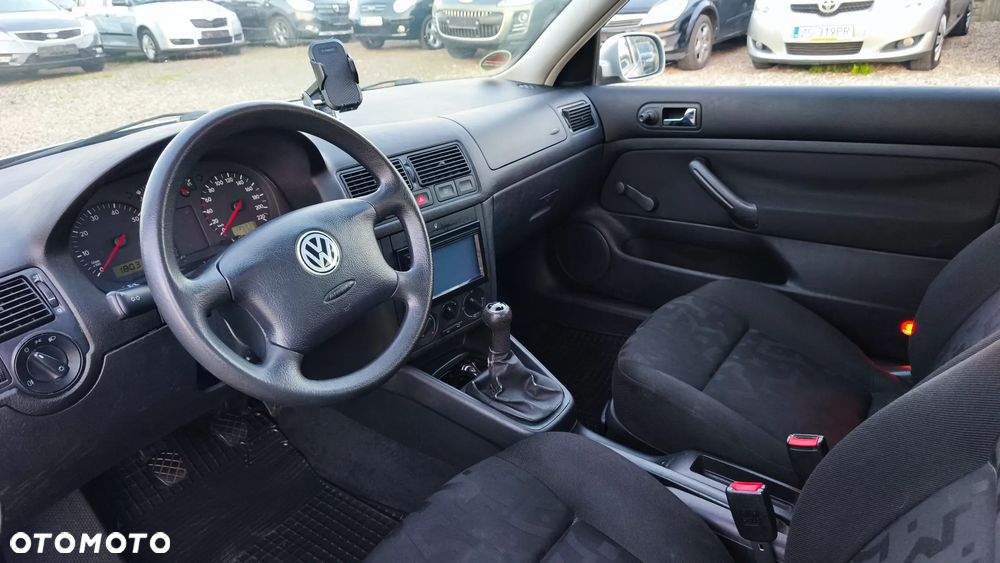 Volkswagen Golf - 16