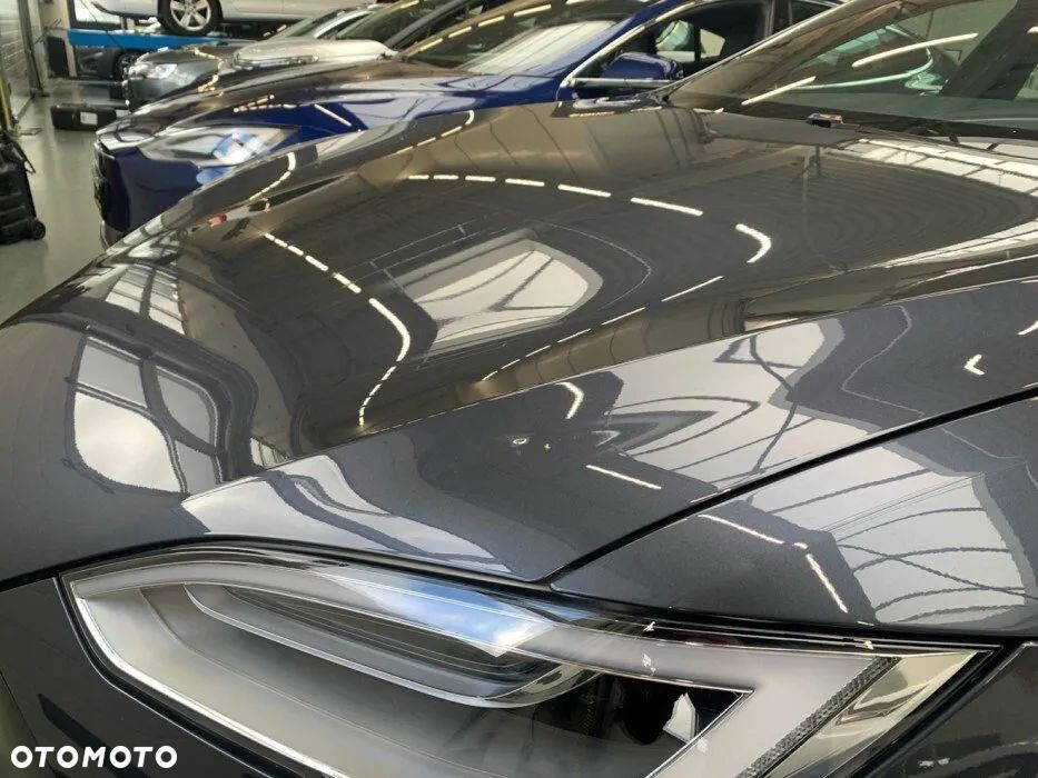 Tesla Model S - 25
