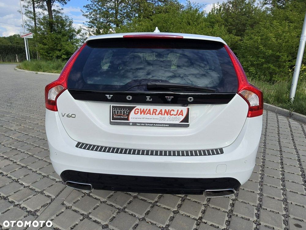 Volvo V60 D2 Geartronic Summum - 17