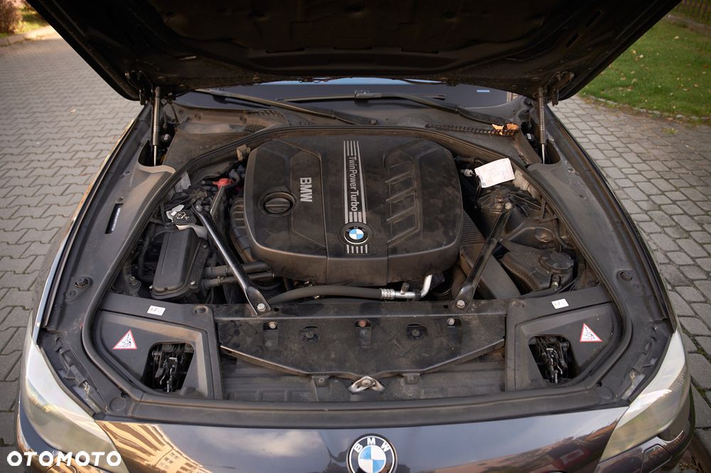 BMW Seria 5 520d Luxury Line - 11