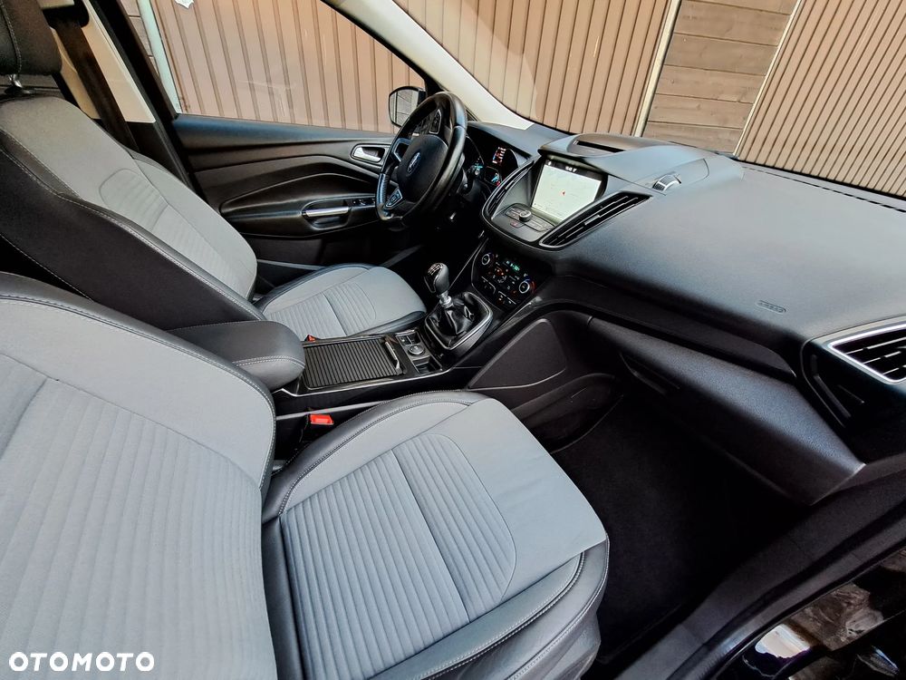 Ford Kuga 2.0 TDCi 4WD Titanium - 27