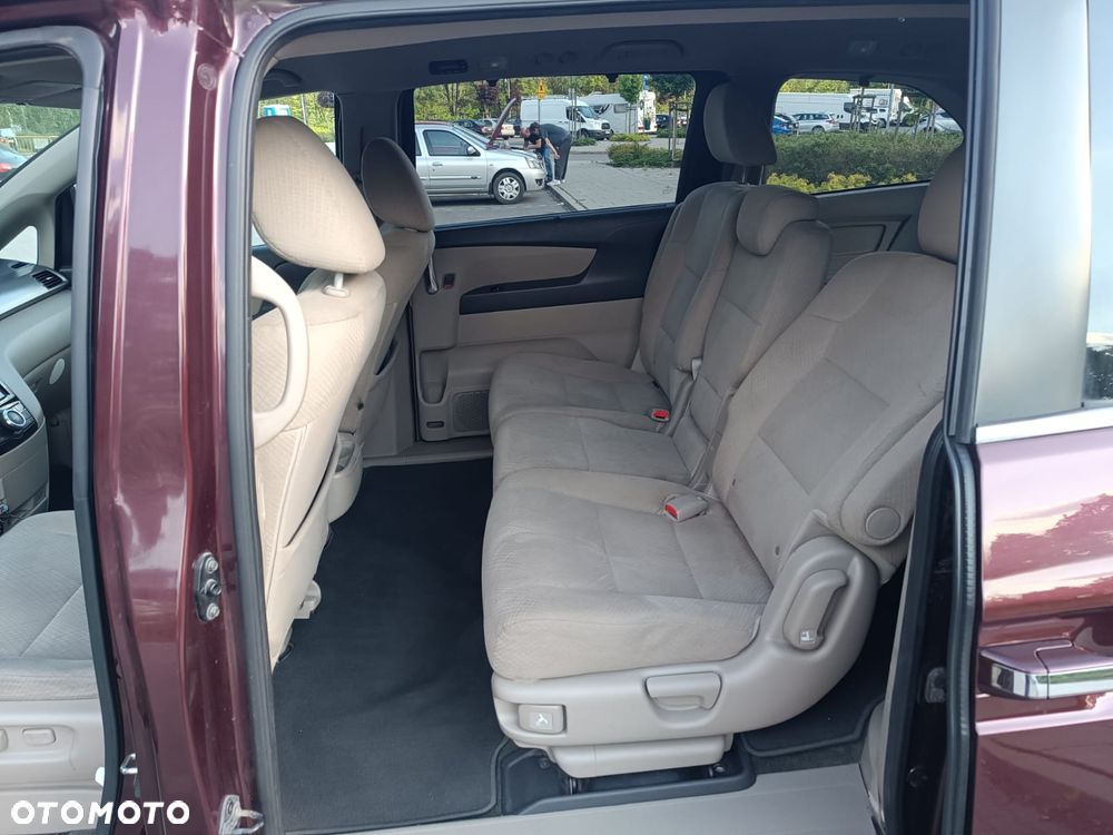 Honda Odyssey 3.5 LX - 9