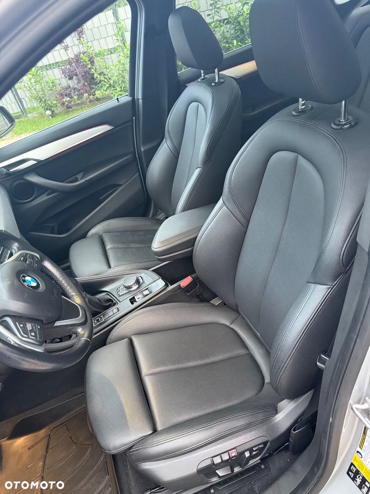 BMW X1 xDrive25i GPF Advantage - 36